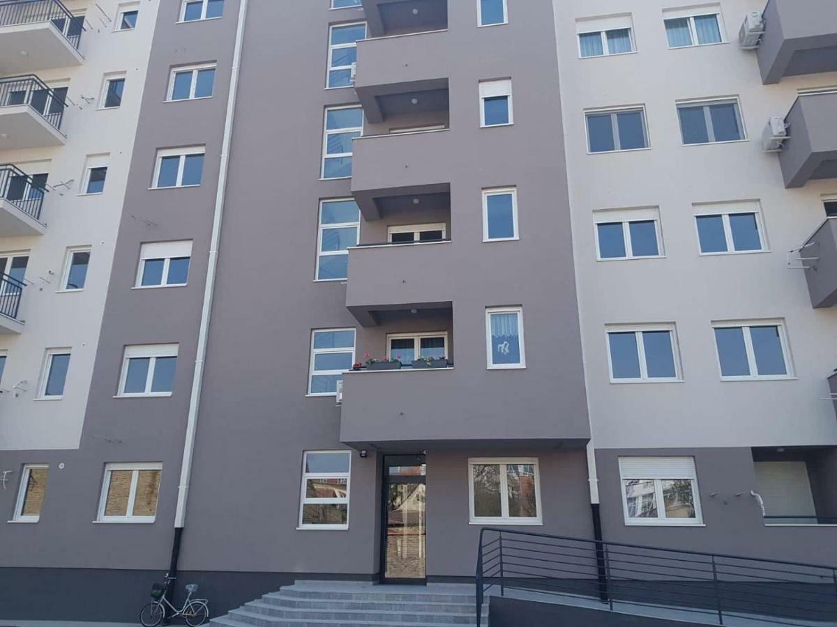 Lux Apartment Sanja 1 スボティツァ エクステリア 写真
